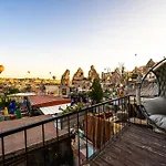 Sunset Cave غوريمِيه