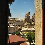 Sunset Cave Otel 2*