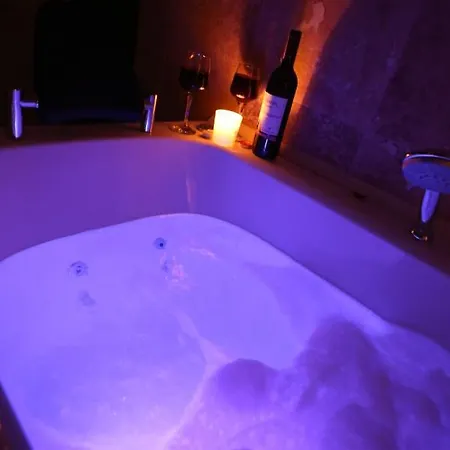 Sunset Cave Hotel 2*