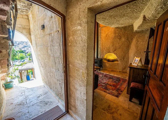 Sunset Cave Hotel 2*