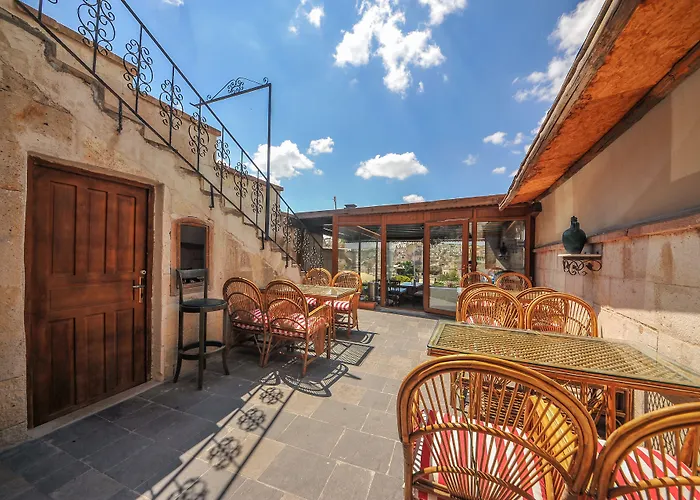 Ξενοδοχείο Sunset Cave 2*